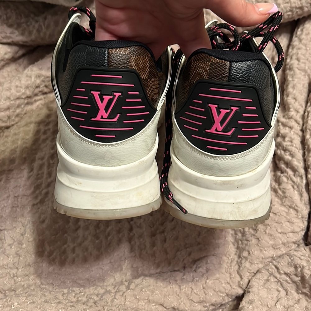 Louis Vuitton Sneakers